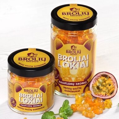 Pasiflorų skonio guminukai Brolių medus Broliai lokiai stiklainėlyje, 500 g Pasiflorų skonio guminukai Brolių medus Broliai lokiai stiklainėlyje, 500 g